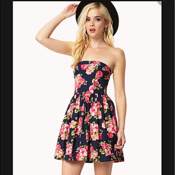 Forever 21 Dresses & Skirts - Forever 21 Women's Blue Rosebud Strapless Dress Size: M
